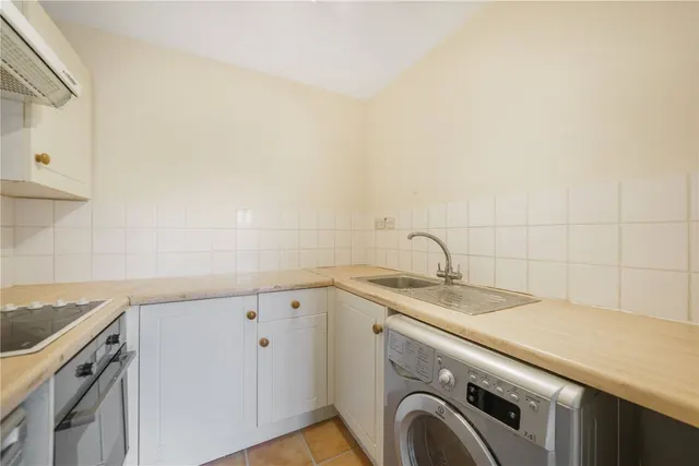 Mahon Close, Enfield, EN1, photo 1