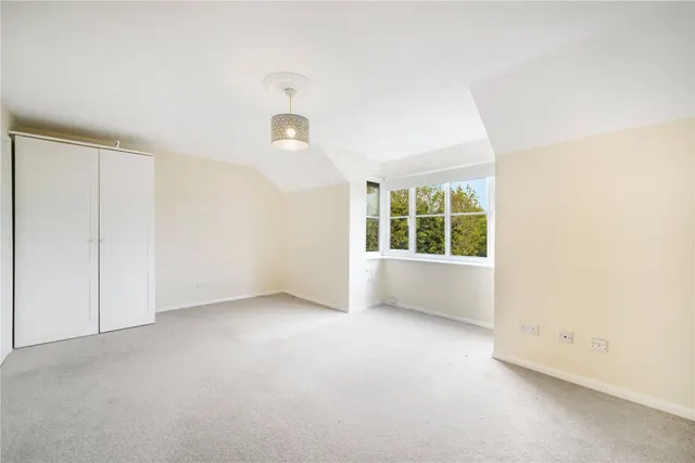 Mahon Close, Enfield, EN1, photo 3