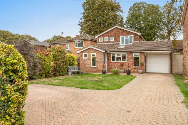 Yolsum Close, Haddenham, HP17, photo 1