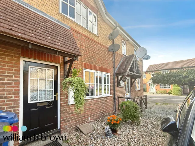 Photo 2 — Lavender Close, SOUTH OCKENDON