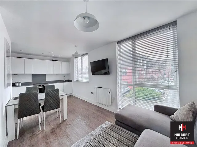 Dane Road, Sale, M33, photo 1