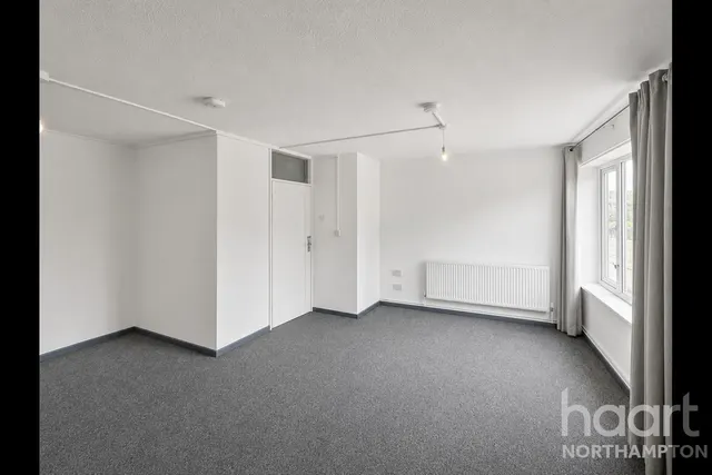 Cliftonville Court, Northampton, NN1, photo 3