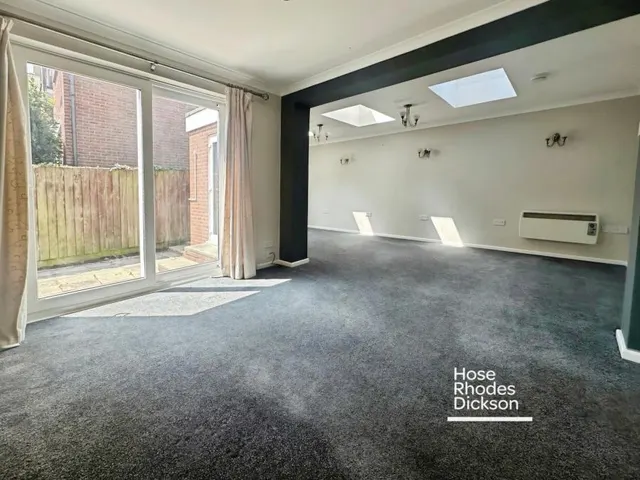 Latimer Road, St. Helens, PO33, photo 3