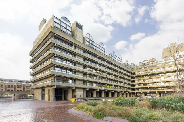 Barbican, EC2Y, photo 1
