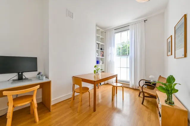 London, NW1, photo 1