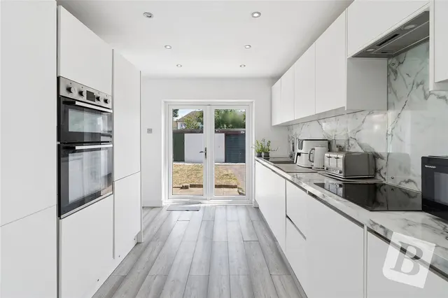 Lancaster Drive, Hornchurch, RM12, photo 1