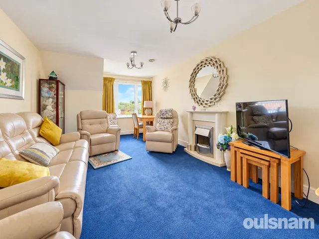 Hanbury Road, Droitwich, WR9, photo 3