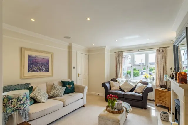Leivers Close, East Leake, LE12, photo 3