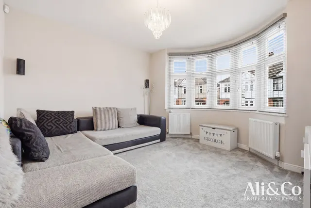 Photo 2 — Lenmore Avenue, Grays, Essex, RM17 5NY