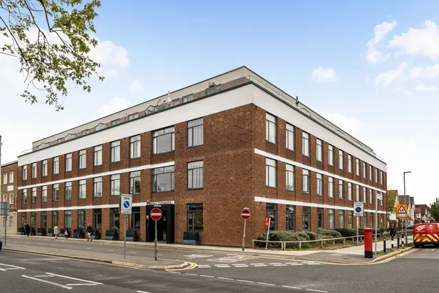 Field End Road, Ruislip, HA4, photo 1