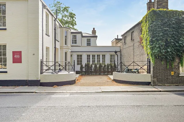 Emmanuel Road, Cambridge, Cambridgeshire, CB1 1JW, photo 1
