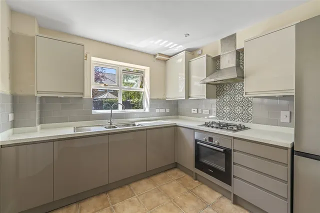 Nursery Gardens, Hampton, TW12 3ES, photo 1