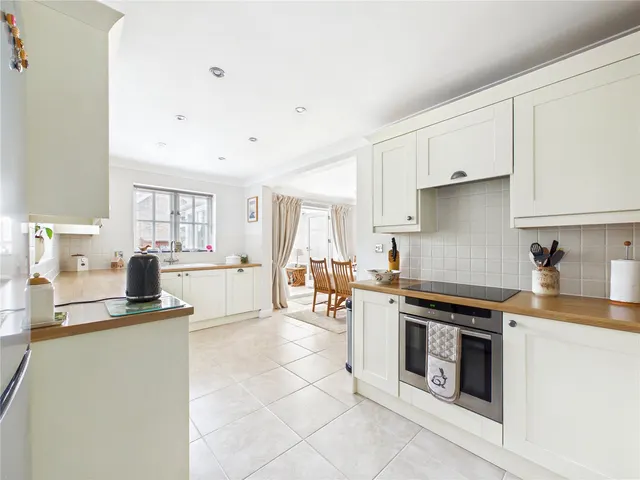 Halstead Road, Stanway, CO3, photo 2