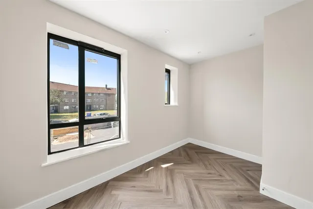 Field Road, Feltham, photo 2
