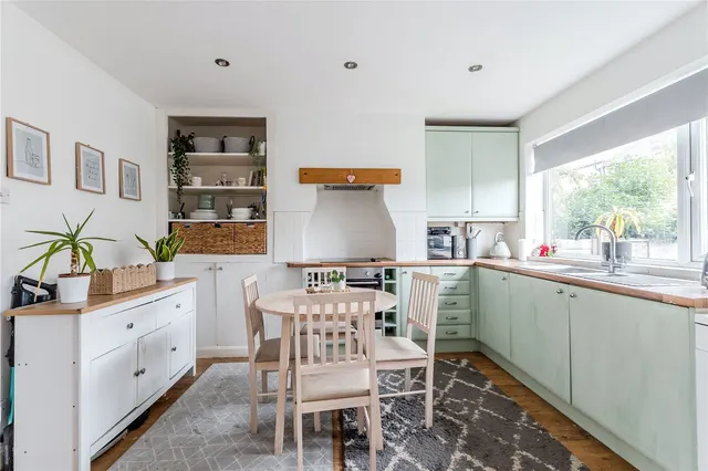 Springfield Walk, Horsforth, LS18, photo 2