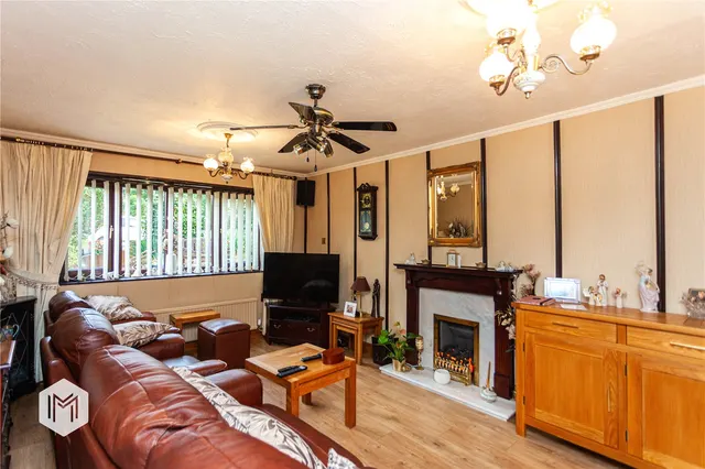Moorside Road, Tottington, BL8, photo 2