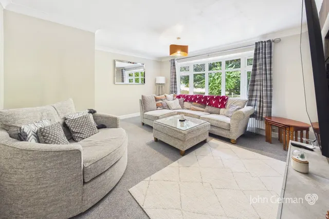 Greenacres Drive, Uttoxeter, photo 2