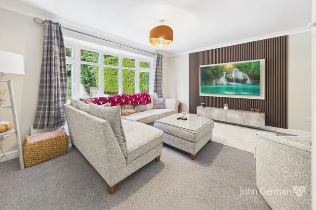 Greenacres Drive, Uttoxeter, photo 3