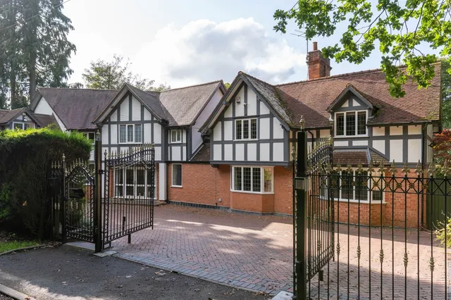 Mearse Lane, Barnt Green, B45, photo 1