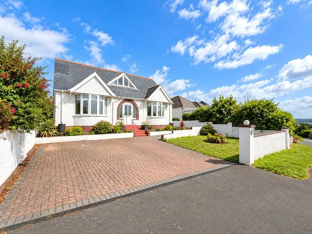 Hayston Avenue, Hakin, SA73, photo 1