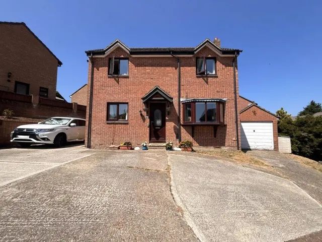 Hornbeam Close, Newport, PO30, photo 1