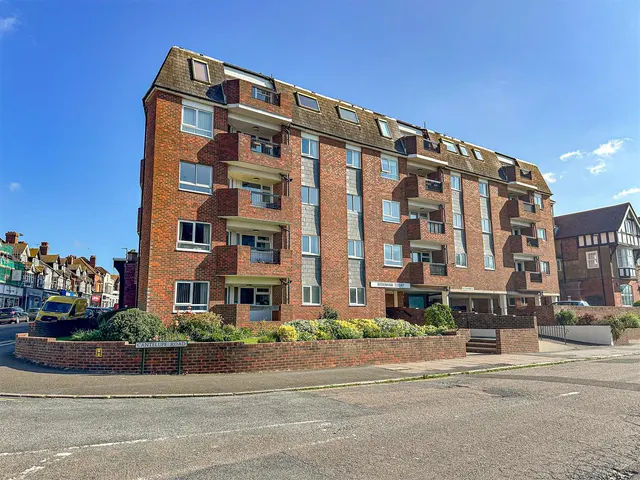 Cantelupe Road, Bexhill-On-Sea, photo 1