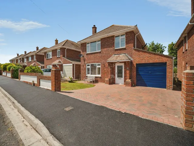 Raymond Road, WEYMOUTH, photo 1
