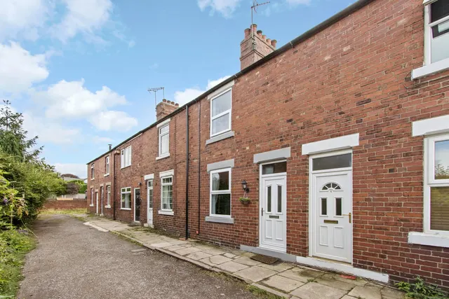 Mayfield Terrace, Tadcaster, LS24, photo 1