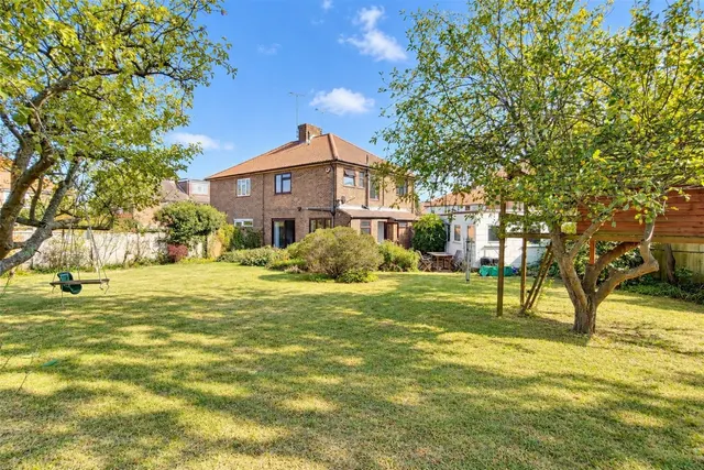 Whitton Close, Greenford, UB6, photo 2