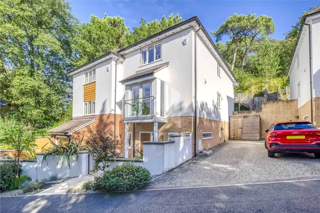Cherry Close, Ashley Cross, Poole, Dorset, BH14, photo 1