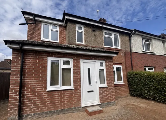 Queen Margarets Road, CV4, photo 1