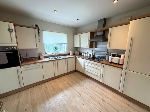 Mill Hill Road, Bingham, NG13, photo 3