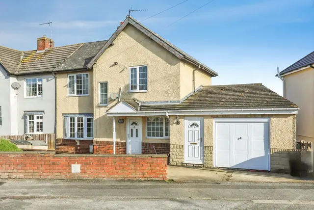 Firbeck Crescent, Langold, Nottinghamshire, S81, photo 1