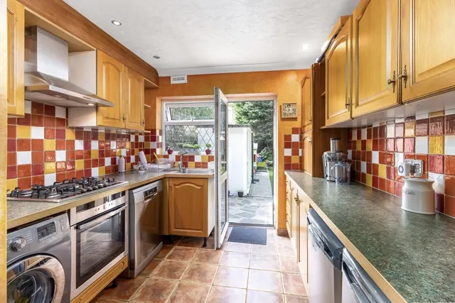 Photo 2 — Binyon Crescent Stanmore HA7