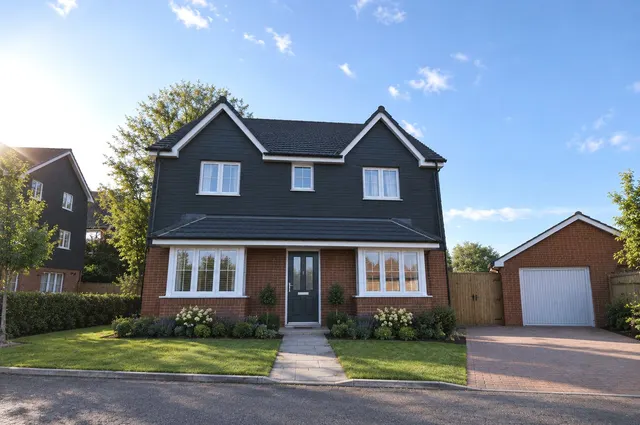 Pine Grove, Trimley St. Mary, IP11, photo 1