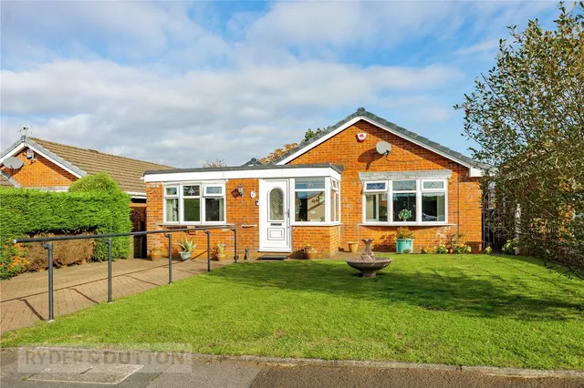 Brecon Crescent, Ashton-under-Lyne, OL6, photo 2