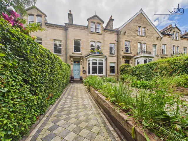 Westbourne Road, Leafy Green Period City Apartment, LA1, photo 1