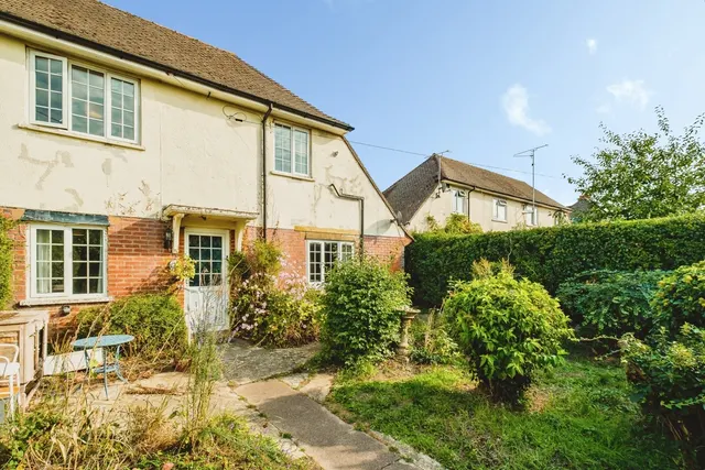 Sele Gardens, Upper Beeding, BN44, photo 1