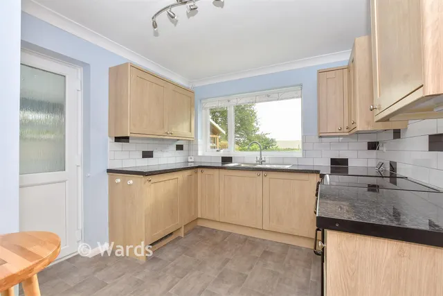 Palm Tree Close, Eythorne, CT15, photo 3