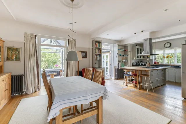 Photo 3 — Wellesley Crescent, Twickenham, TW2