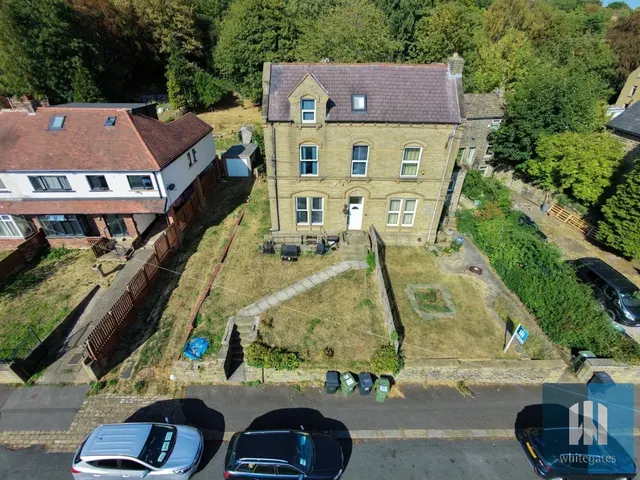 Central Avenue, Fartown, HD2, photo 1