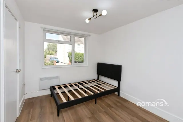 Ash Road, Aldershot, GU12, photo 2