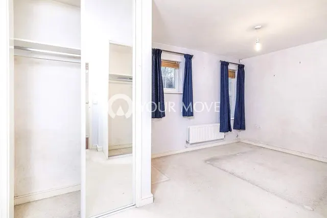 Photo 3 — Sandpiper Close, Greenhithe, Kent, DA9
