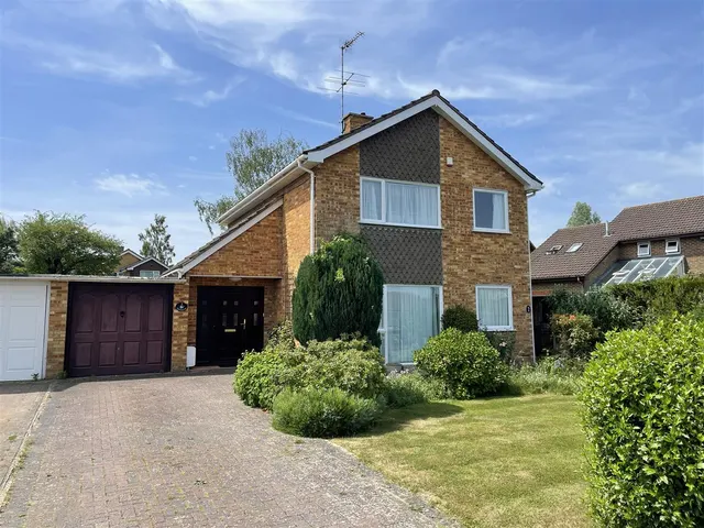 Richmond Way, Fetcham, KT22, photo 1