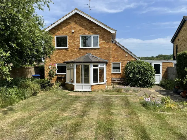 Richmond Way, Fetcham, KT22, photo 3