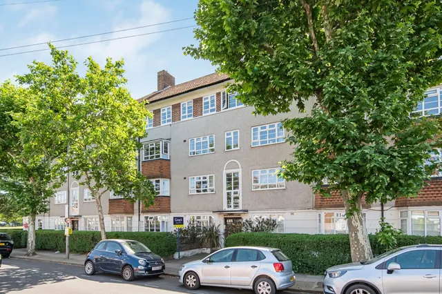 Burntwood Lane, Earlsfield, SW17, photo 1