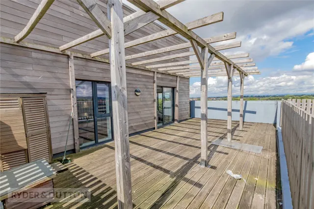 Bridgewater Wharf, Droylsden, M43, photo 2