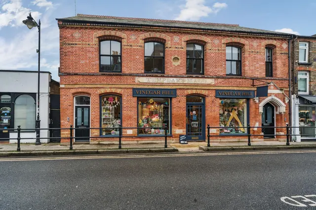 St. Leonards Road, Windsor, photo 1