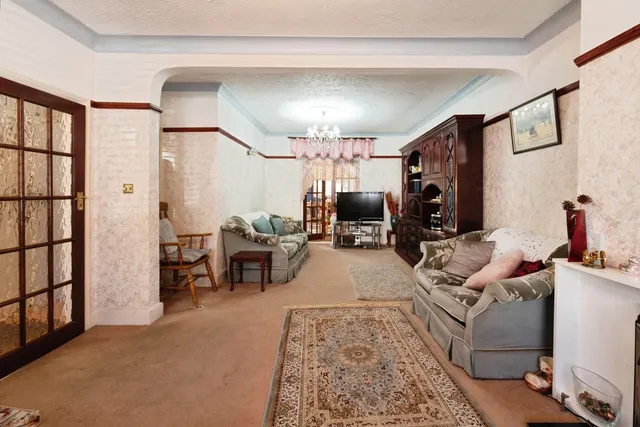 Photo 3 — Parkstone Avenue, LONDON, London, N18