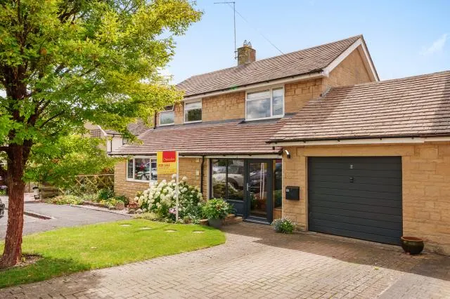 3 bedroom house — Cockshoot Close, Stonesfield, Witney, OX29